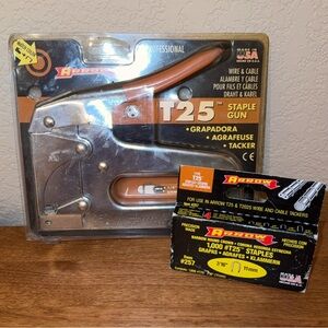 VTG ARROW STAPLER STAPLE GUN T-25 MULTI-PURPOSE
WIRE TACKER ALL STEEL W/ STAPLES